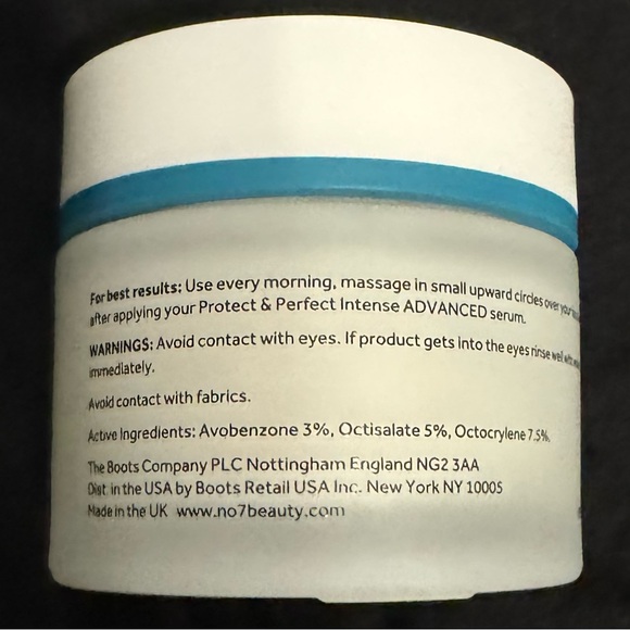 New Boots No7 Protect & Perfect Intense Advanced Day Cream Sunscreen SPF 30 - Picture 6 of 8